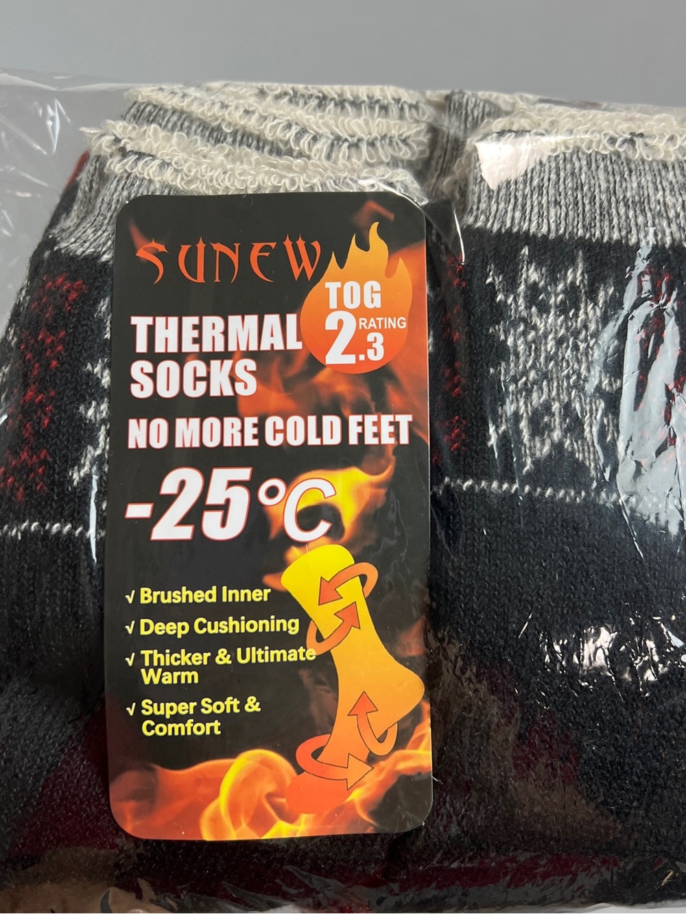 Suneu Thermal Socks 4 Pack Adult One Size Winter Warm Thick Cushioned Black Red